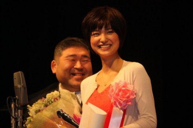 三根梓は映画初出演、初主演映画『シグナル 月曜日のルカ』で最優秀新人賞を受賞