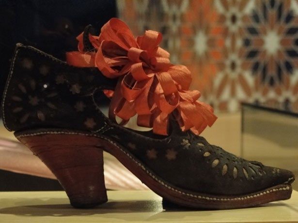 ルネサンス期の靴から、今日のピンヒールまでの歴史を追う