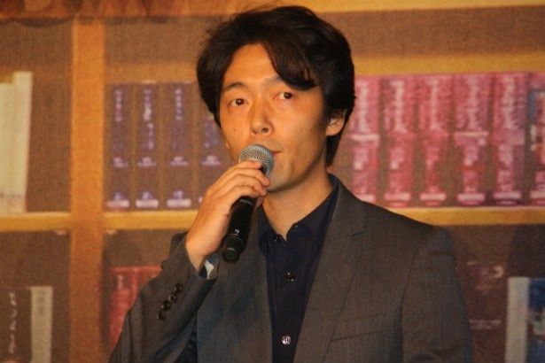 メガホンを取った佐藤信介監督