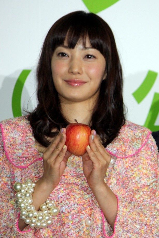 『奇跡のリンゴ』で献身的な妻役を演じた菅野美穂