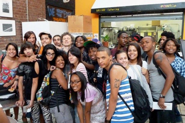出演者はブロンクスのコミュニティ・センター「ザ・ポイント」に集まる実在の高校生たちだ