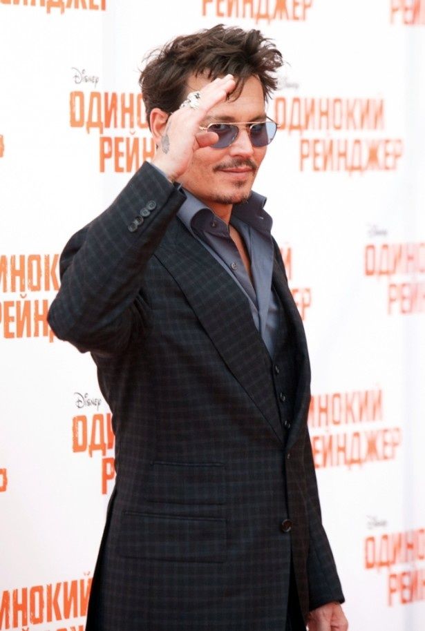 モスクワで行われた『ローン・レンジャー』プレミアに参加したジョニー・デップ