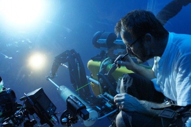 このためにNHKが開発した深海用超高感度カメラが使用されている