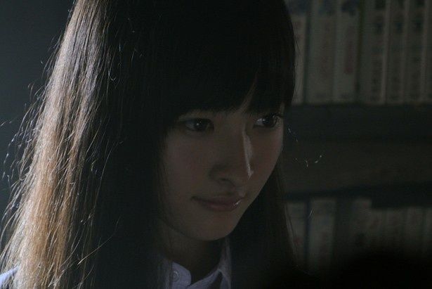 同じく私立恵比寿中学の松野莉奈は子役として映画の出演経験がある