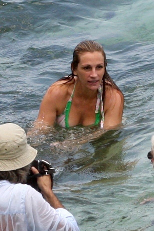 【写真を見る】2009年当時、水着姿のジュリア