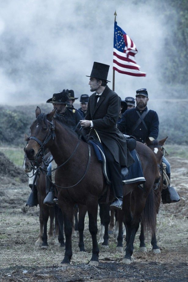 【写真を見る】リンカーンに扮したダニエル・デイ＝ルイスの演技は絶賛された