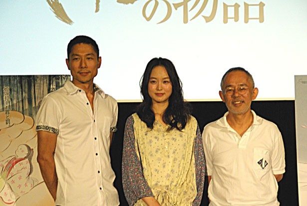 『かぐや姫の物語』中間報告会見にて。（左から）西村義明プロデューサー、朝倉あき、鈴木敏夫プロデューサー