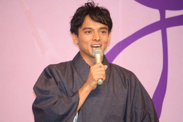 脱走兵・俊作役の満島真之介