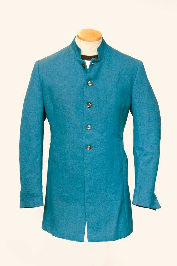 【写真を見る】先日オークションに出品された、ジョンが着用していたという青色の七分丈ジャケット