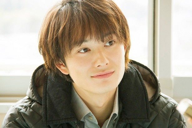 岡田将生が演じる禄は、恋に踏み出せないカンナを救おうとする