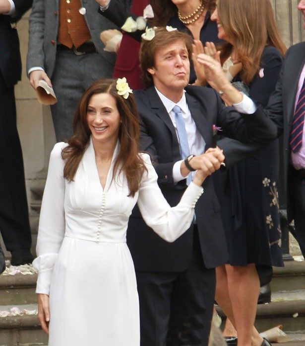 2011年にナンシー・シェベルと結婚したポール