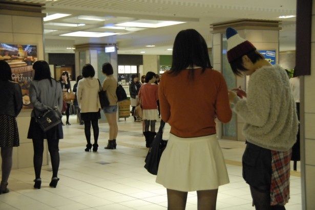 東京駅コンには400名の男女が参加