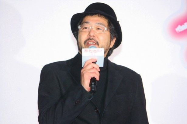 メガホンをとった塩田明彦監督