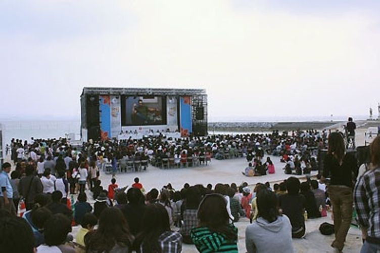 数字で見る沖縄国際映画祭