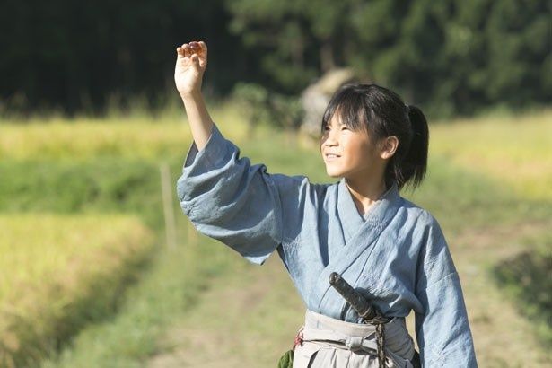 【写真を見る】官兵衛の幼少期を演じる若山輝人(きらと)。今後の活躍に期待大だ