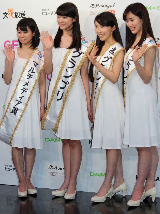 「全日本美声女コンテスト」の本選大会が開催された