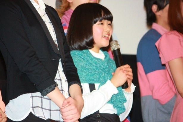 隣人部の顧問を務める10歳のシスター役の山田萌々香