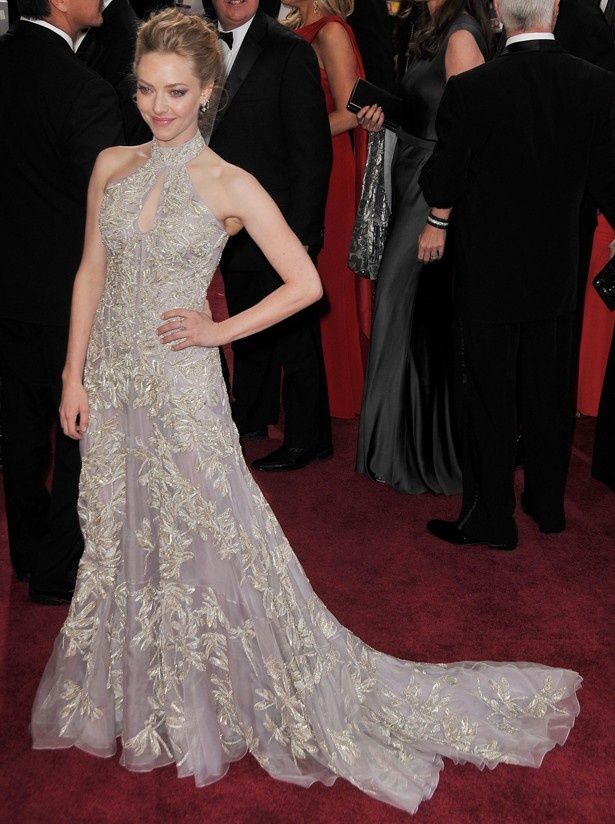 昨年はアマンダ・サイフリッドもボリューム感のあるドレスで登場した