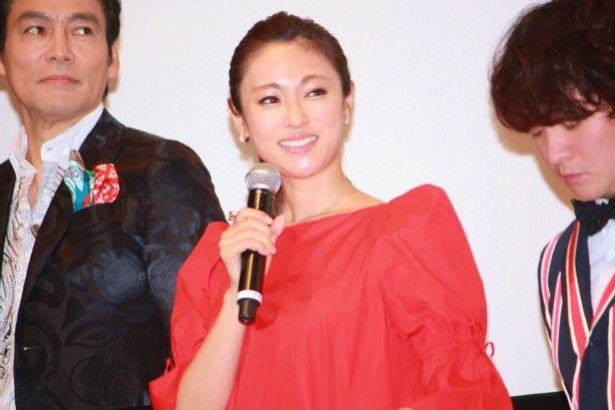 淡十郎の姉・清子役の深田恭子