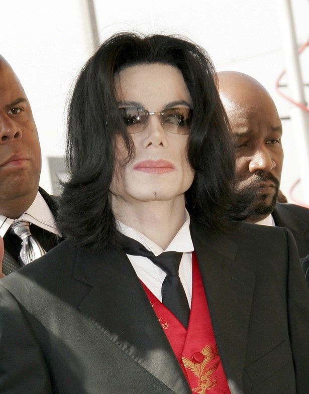 【写真を見る】マイケルは曲で汚名返上を考えていた？