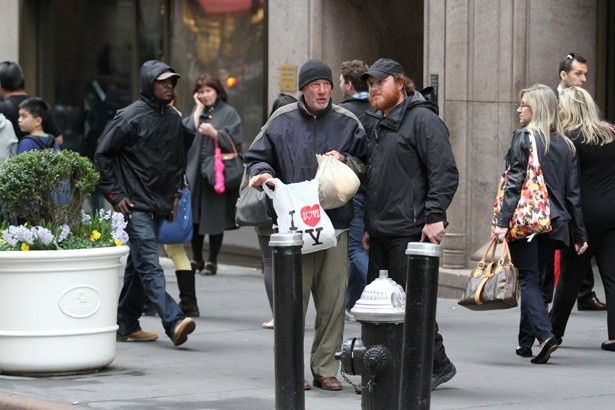 【写真を見る】大スターなのにホームレスとして街にとけ込んでしまったリチャード