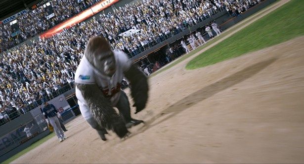 ゴリラに野球ができるのか 高スペックのリアル野球ゴリラがバット片手に大暴れ 画像4 14 Movie Walker Press