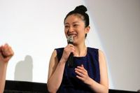 鬼束ちひろが佐々木希を見て かわいいな すごいっす たまらんす 写真集 買います 画像2 11 Movie Walker Press