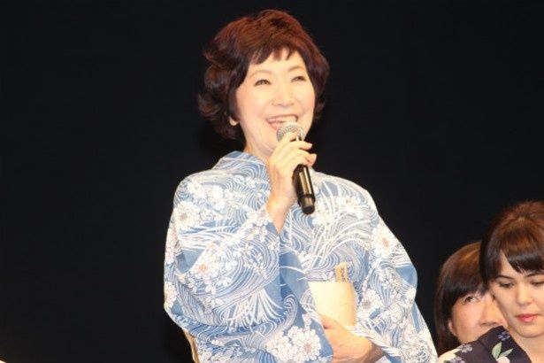 老婦人役の森山良子