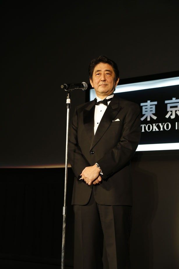 「日本の文化でもある、アニメにも注目してほしい」と話す、安部首相