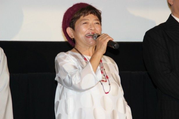 隣人・珠子役の藤田弓子