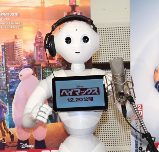 ロボット“Pepper”がアフレコにチャレンジ！「自然体の演技が難しい」と早くもベテラン俳優の佇まい
