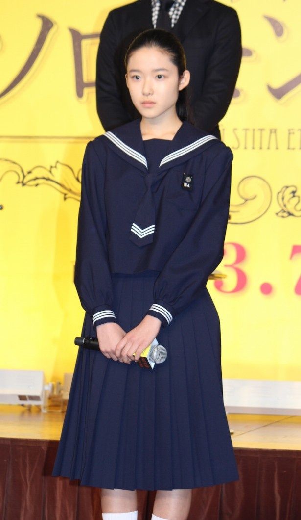 【写真を見る】セーラー服姿で登場！1万人の中から主人公に選ばれた14歳の新人女優・藤野涼子が決意を語った