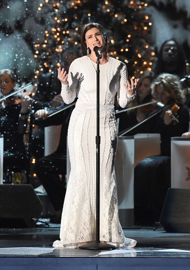 イディナが歌った主題歌「Let it go」は第86回アカデミー賞歌曲賞を受賞した