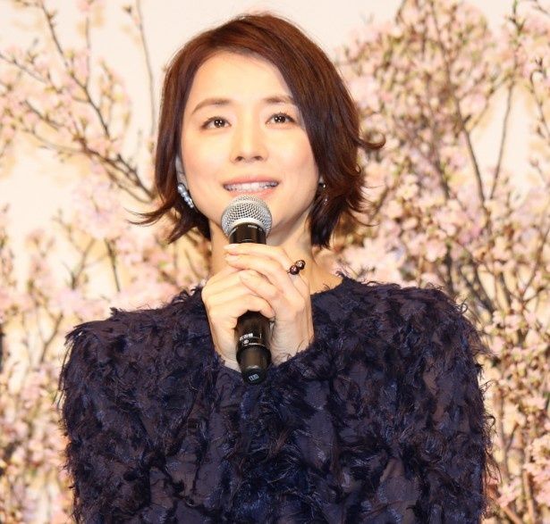 奈義倖世役を演じる石田ゆり子