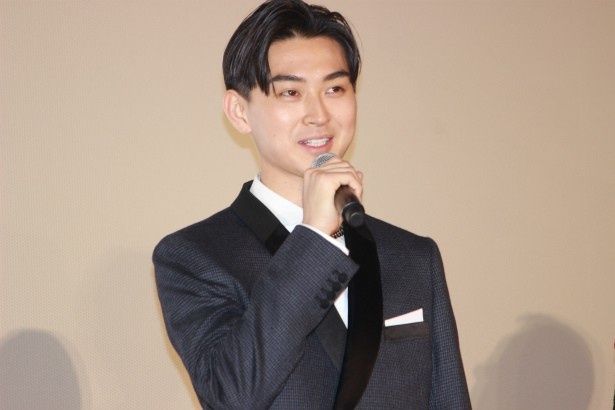 鈴木役の松田翔太