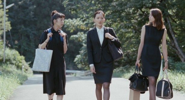 海街diary』四姉妹の個性がまぶしい衣装を考察(画像14/15) | 最新の映画ニュースならMOVIE WALKER PRESS