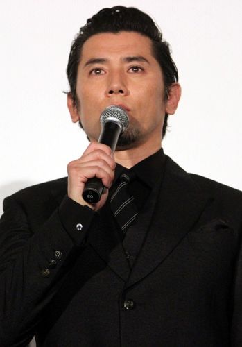 本木雅弘、昭和天皇役で「賛否両論を受けるつもり」