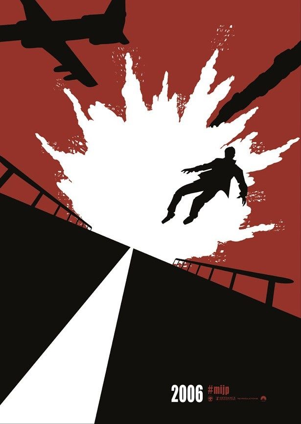 『M:i:III』(日本公開：2006年7月8日)より、イーサンが橋の上で敵から激しく爆撃を受けるアクション