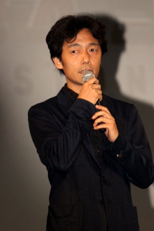 メガホンをとった佐藤信介監督