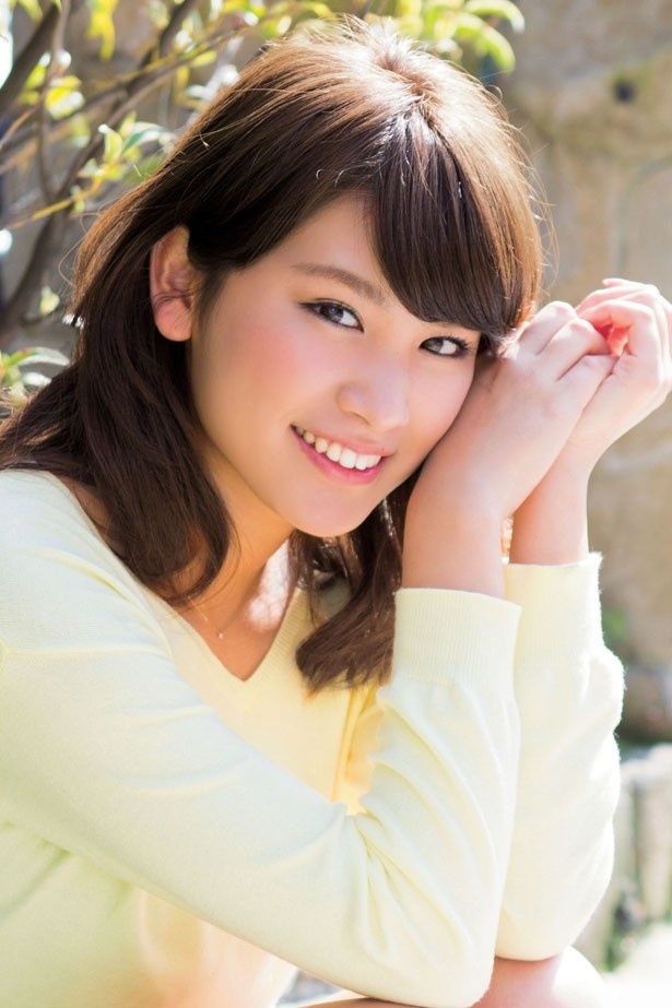 「CanCam」専属モデルの久松郁実。女優としても活躍の幅を広げている