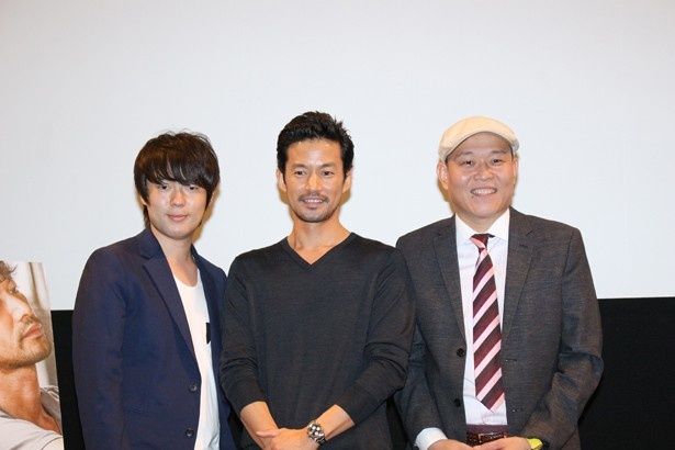 【写真を見る】(左から)村本大輔、竹野内豊、千原せいじがイベントに登壇