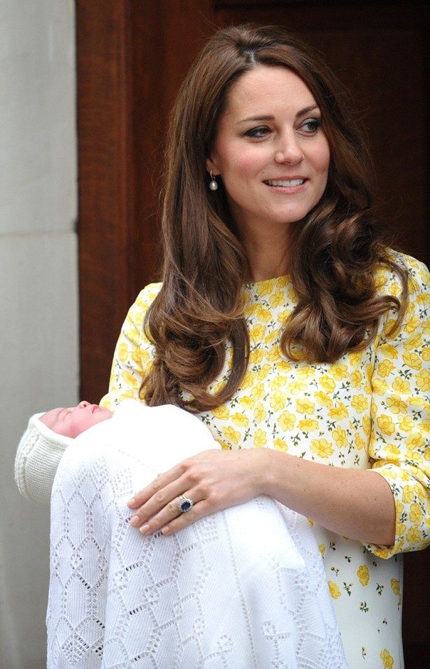 シャーロット王女出産後の退院時に着ていた花柄ドレスの売り上げは、イギリスで58％アップ、オーストラリアでは208％アップ