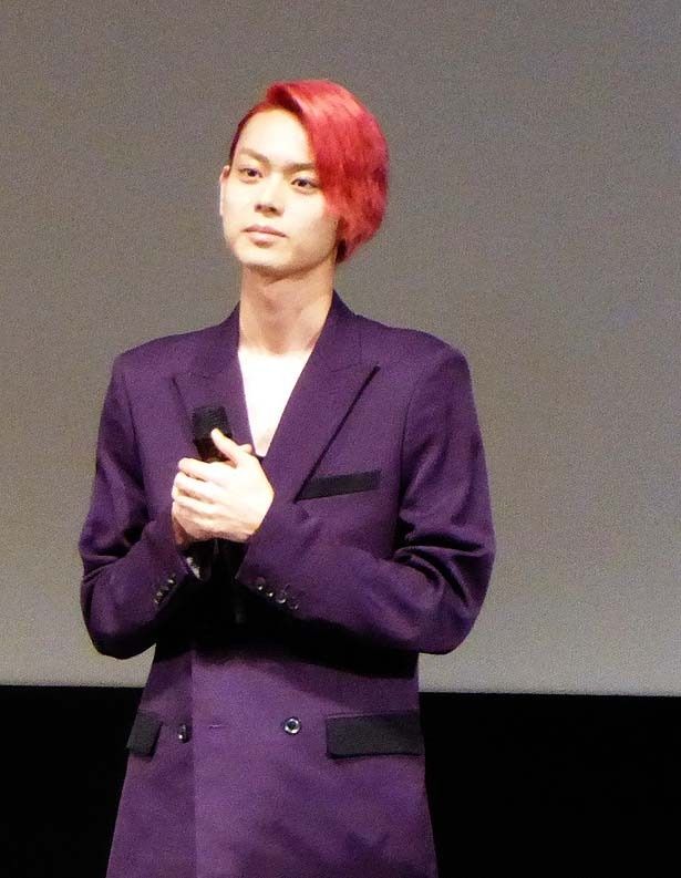 釜山国際映画祭で『ピンクとグレー』の公式上映後、舞台挨拶に登壇した菅田将暉
