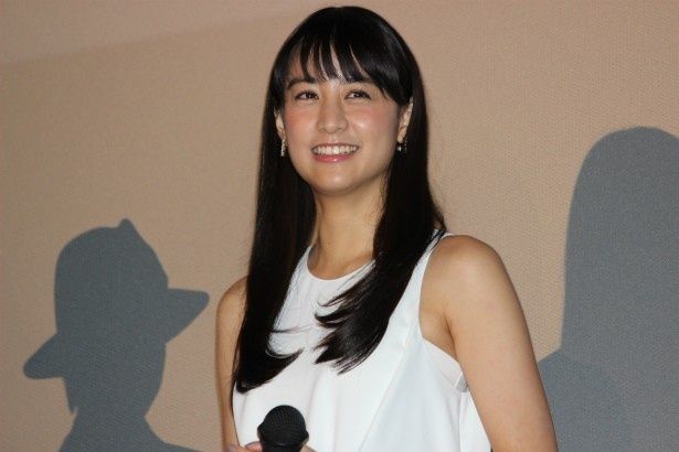 辻村祐子役の山本美月