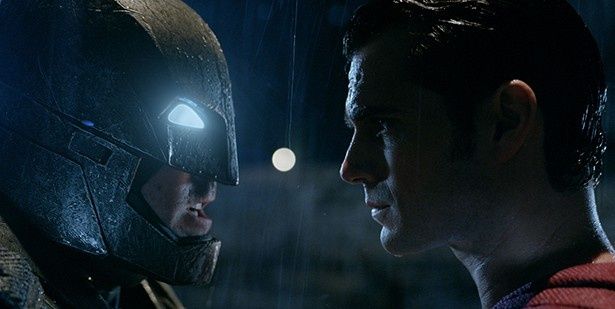 バットマンとスーパーマンの夢の共演を描く『バットマンVSスーパーマン　ジャスティスの誕生』は2016年3月25日(金)日米同時公開