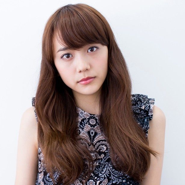 女優・松井愛莉(18)が出演作『通学シリーズ 通学電車』について語った