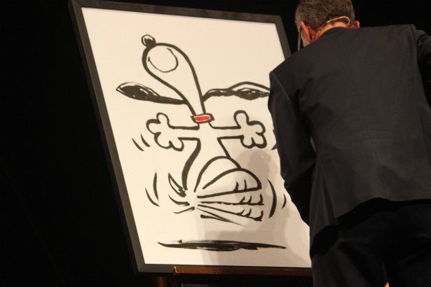 スティーブ・マーティノ監督がスヌーピーのイラストを描いてくれた