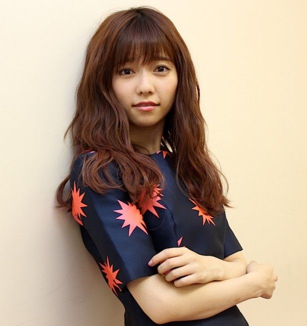 【写真を見る】AKB48の島崎遥香、大島優子から受けた刺激を語る！