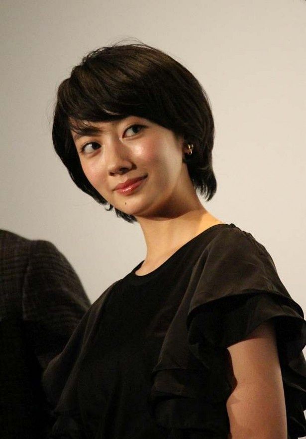 波瑠は現在、NHK朝の連続テレビ小説「あさが来た」のヒロインも務めている