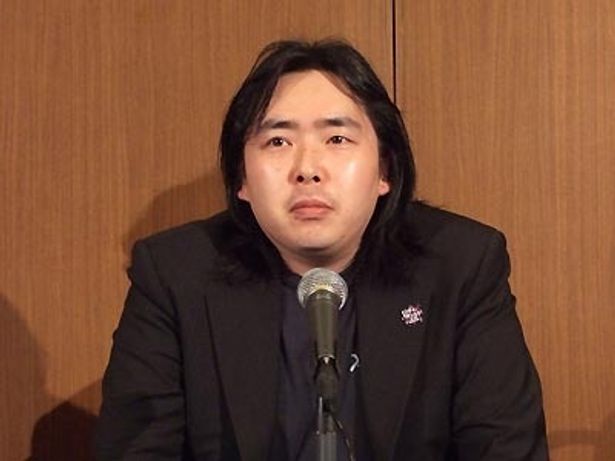 「カッコイイ男たちの戦う姿を楽しんで欲しい」とPRする福井晴敏